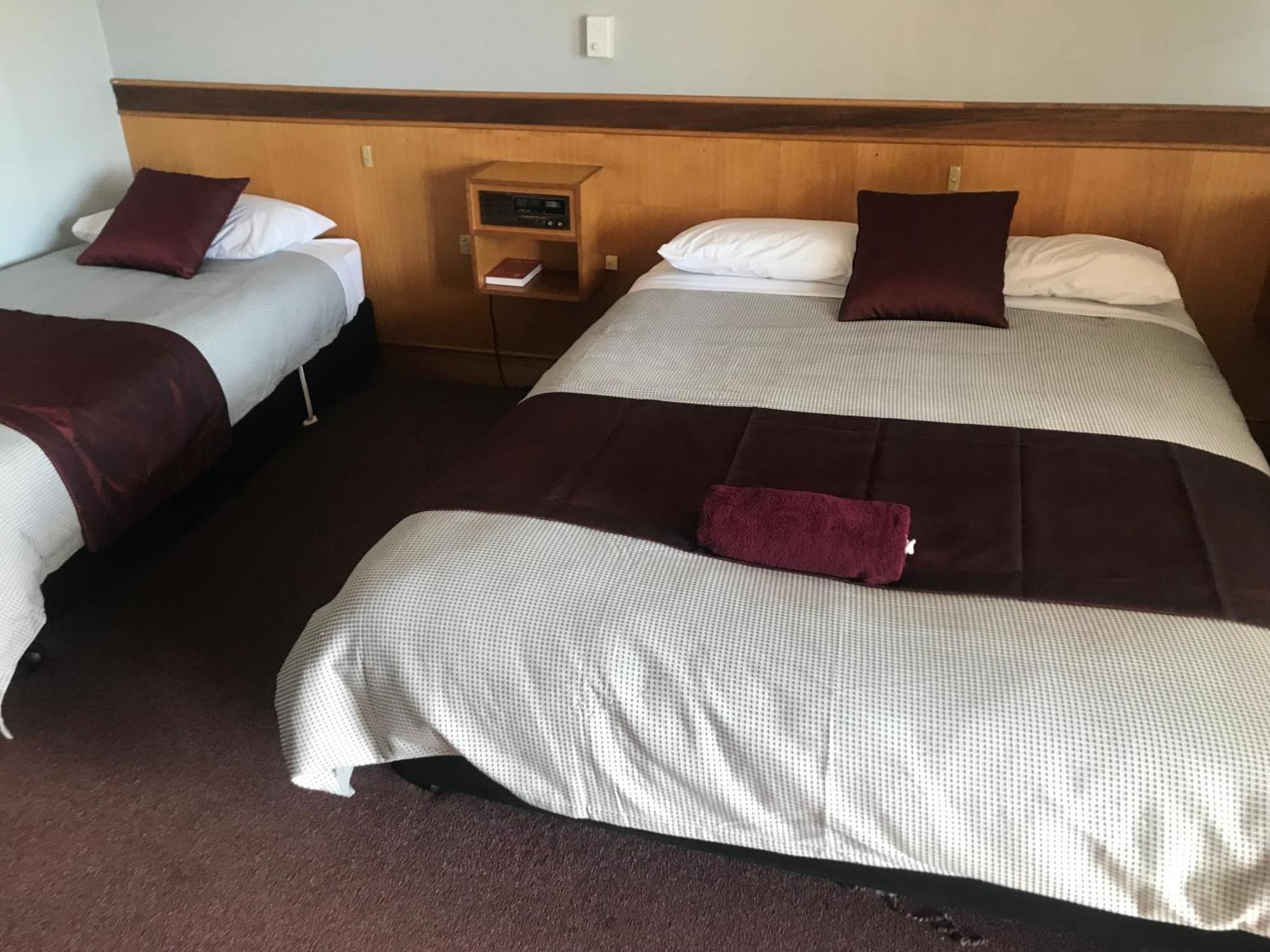 County Lodge Motor Inn West Wyalong Exteriér fotografie