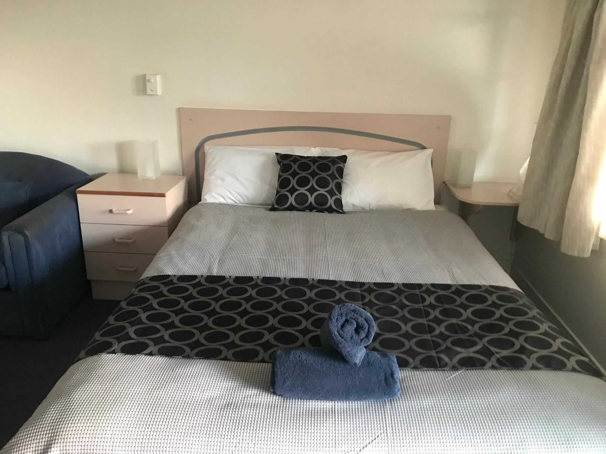 County Lodge Motor Inn West Wyalong Exteriér fotografie